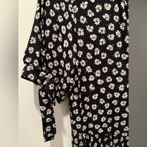 NWT Madewell Tie-Sleeve Tiered Midi Dress in Woodcut Flowers - Picture 7 of 8